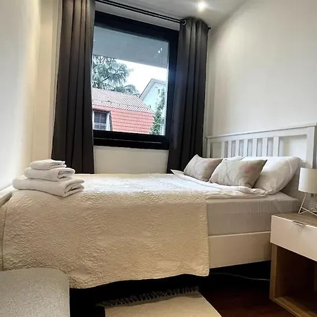 Two-bedroom Flat In Apartment *